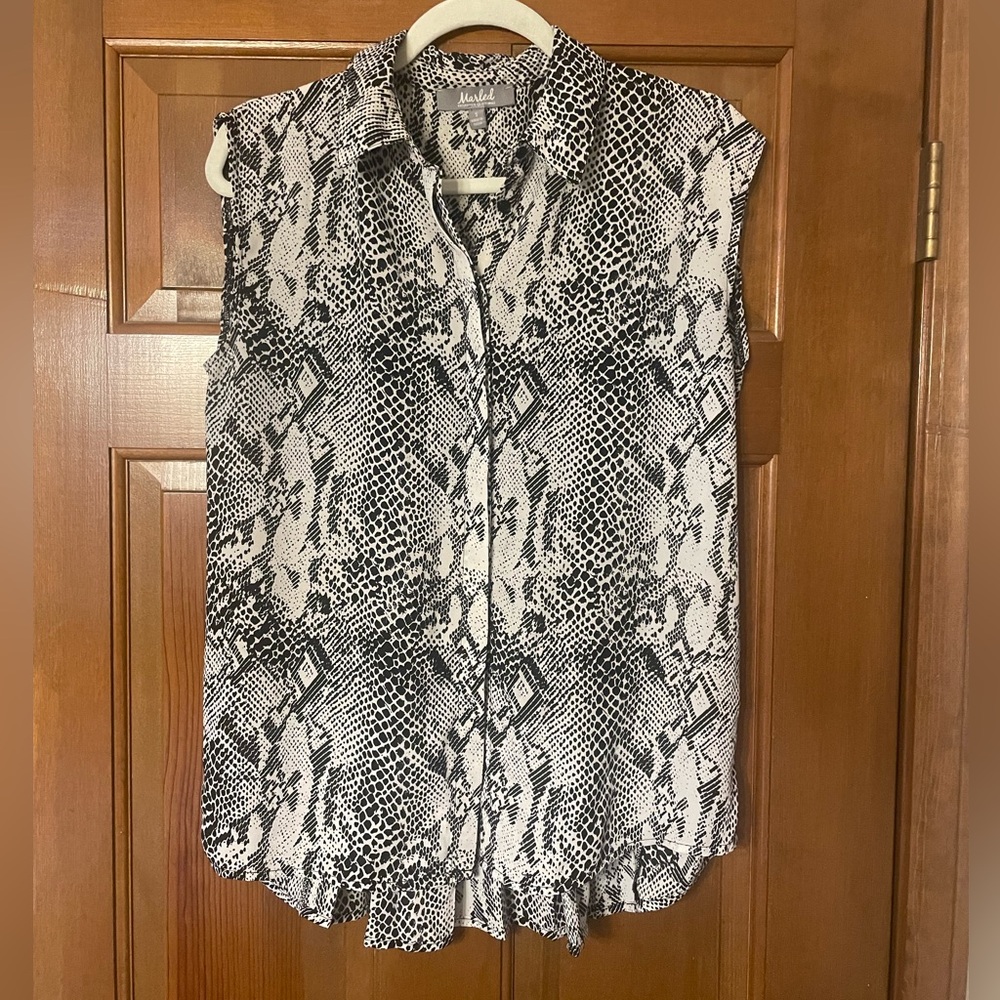 Marled Black and White Snake Print Blouse Size Small